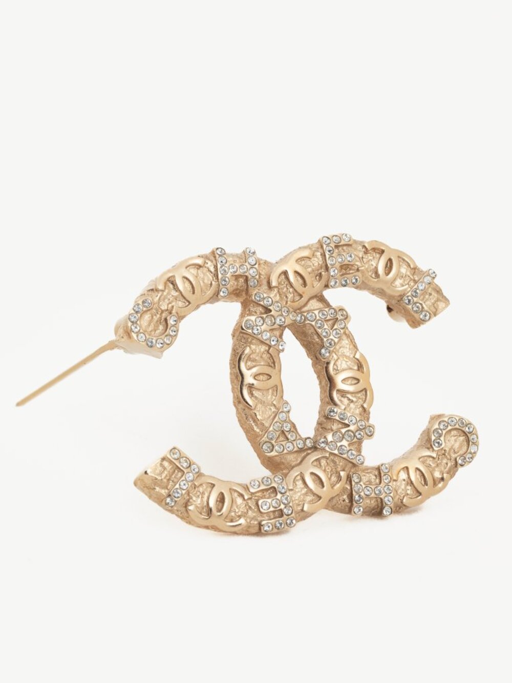 Chanel 21P Gold-Tone Crystal-Embellished CC-Logo Brooch